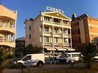 Hotel Connys Boutique Side