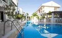 Connys Boutique 3*