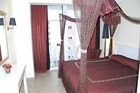 Hotel Connys Boutique 3*